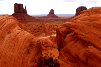 Monument Valley  2006, Fraser Simpson