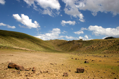 Nemrut Dagi volcanic crater � 2008 Fraser Simpson